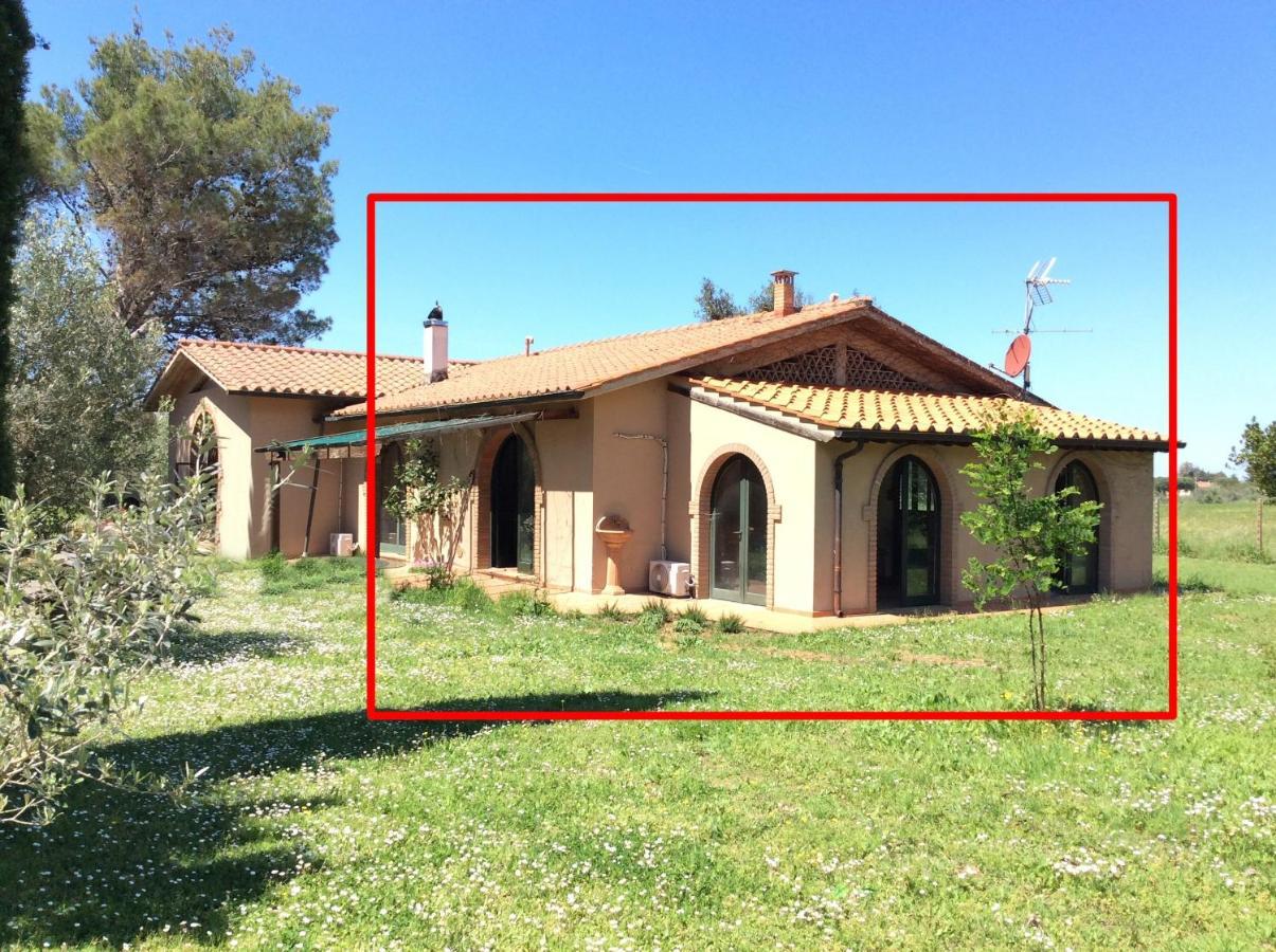Relais Casale Il Poggetto - Olivo 1 By Zoom In Earth Apartman Cecina  Kültér fotó